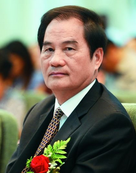 70岁的朱江洪