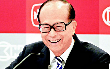 李嘉诚又回来了：30亿抄底上海地标写字楼