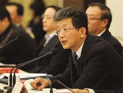 李克强：重拳治理大气雾霾和水污染 严厉打击超排偷排者