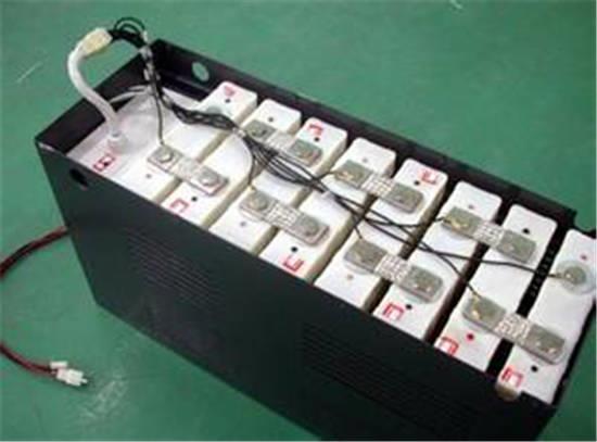 　　饶睦敏：动力电池是发展新能源汽车的关键