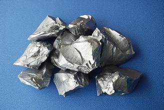 前三季度多晶硅产量同比增近30% 光伏产业发展迎新拐点