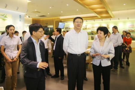 陈吉宁部长：把农村环保放在更突出位置