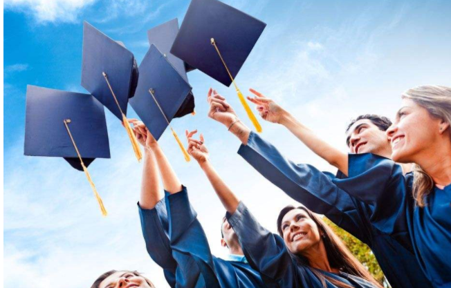 2018年大学生消费现状市场调研报告